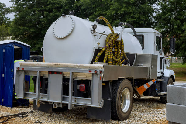 Best Luxury portable toilet rental  in Sandwich, IL